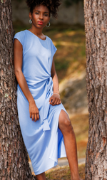 Cargar imagen en el visor de la galería, VESTIDO MIDI AZUL CON NUDO LATERAL
