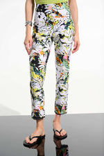 Cargar imagen en el visor de la galería, PANTALON PITILLO ESTAMPADO GRAFFITTI

