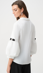 Cargar imagen en el visor de la galería, BLUSA CON BOTONES DE CRISTAL ENTALLADO
