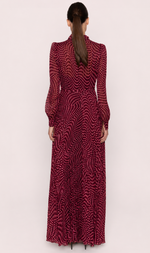 Cargar imagen en el visor de la galería, VESTIDO LARGO GRANATE CON CUELLO LAZADA Y CINTURON DE CADENAS

