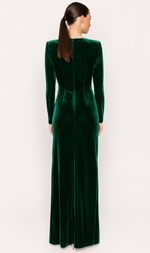 Cargar imagen en el visor de la galería, VESTIDO LARGO TERCIOPELO CON ABERTURA LATERAL COLOR ESMERALDA
