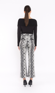 PANTALÓN DE PUNTO BLANCO Y NEGRO