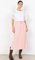 Cargar imagen en el visor de la galería, BLUSA BLANCA CON MANGAS CALADAS
