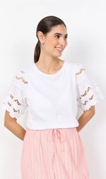 Cargar imagen en el visor de la galería, BLUSA BLANCA CON MANGAS CALADAS
