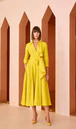Cargar imagen en el visor de la galería, VESTIDO CAMISERO MIDI AMARILLO
