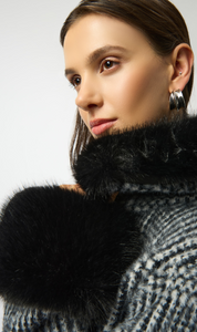 ABRIGO CUADROS CON CUELLO Y PUÑOS DE ECO-PELO DESMONTABLES