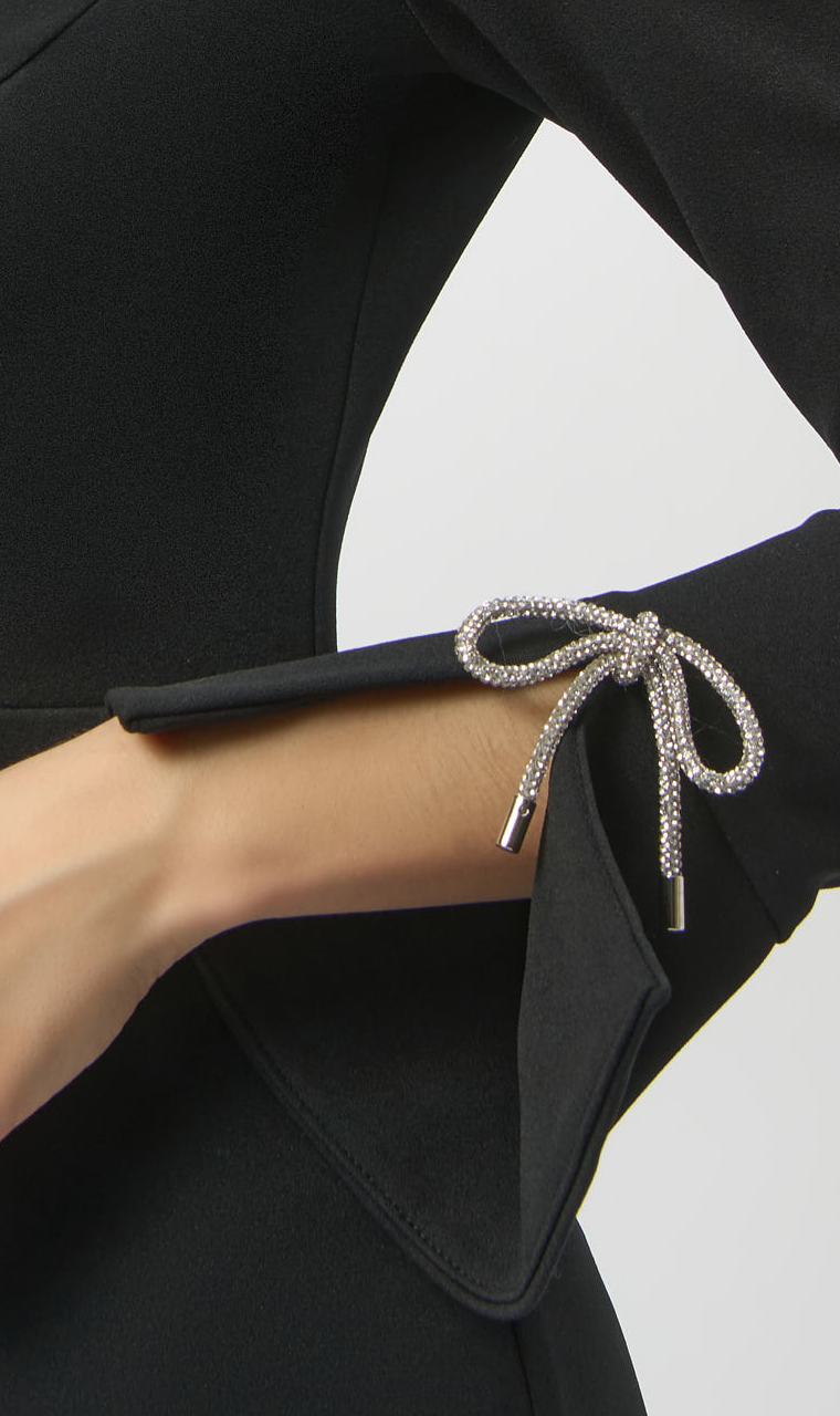 VESTIDO NEGRO LAZOS STRASS