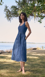 Cargar imagen en el visor de la galería, VESTIDO MIDI VAQUERO DE TIRANTES
