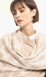 Cargar imagen en el visor de la galería, PONCHO PUNTO BEIGE Y BLANCO

