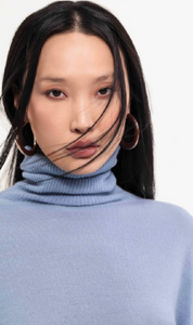 SUETER CUELLO VUELTO CELESTE