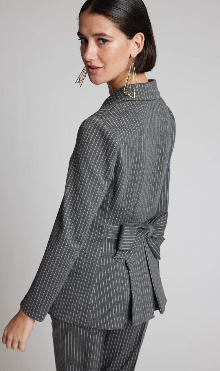 TRAJE RAYA DIPLOMÁTICA GRIS