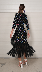 Cargar imagen en el visor de la galería, VESTIDO ESTAMPADO NEGRO FLECOS
