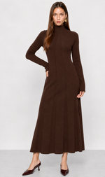 Cargar imagen en el visor de la galería, VESTIDO LARGO DE PUNTO DE  CANALE ANCHO, COLORCHOCOLATE
